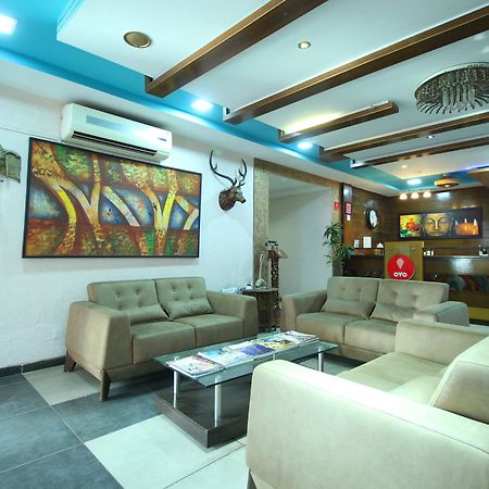 Oyo 4161 Hotel Shailly Inn 阿穆达巴 外观 照片