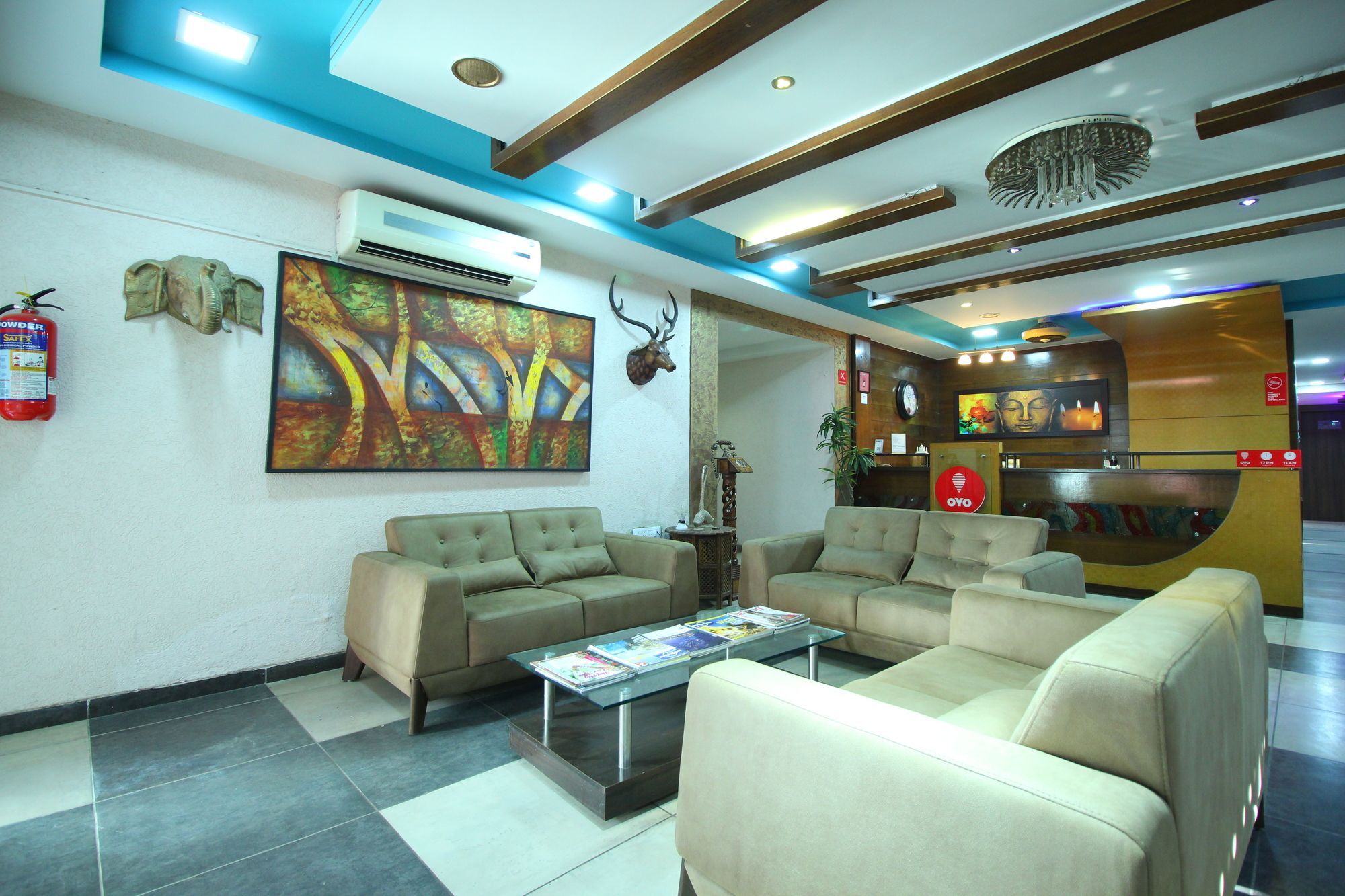 Oyo 4161 Hotel Shailly Inn 阿穆达巴 外观 照片