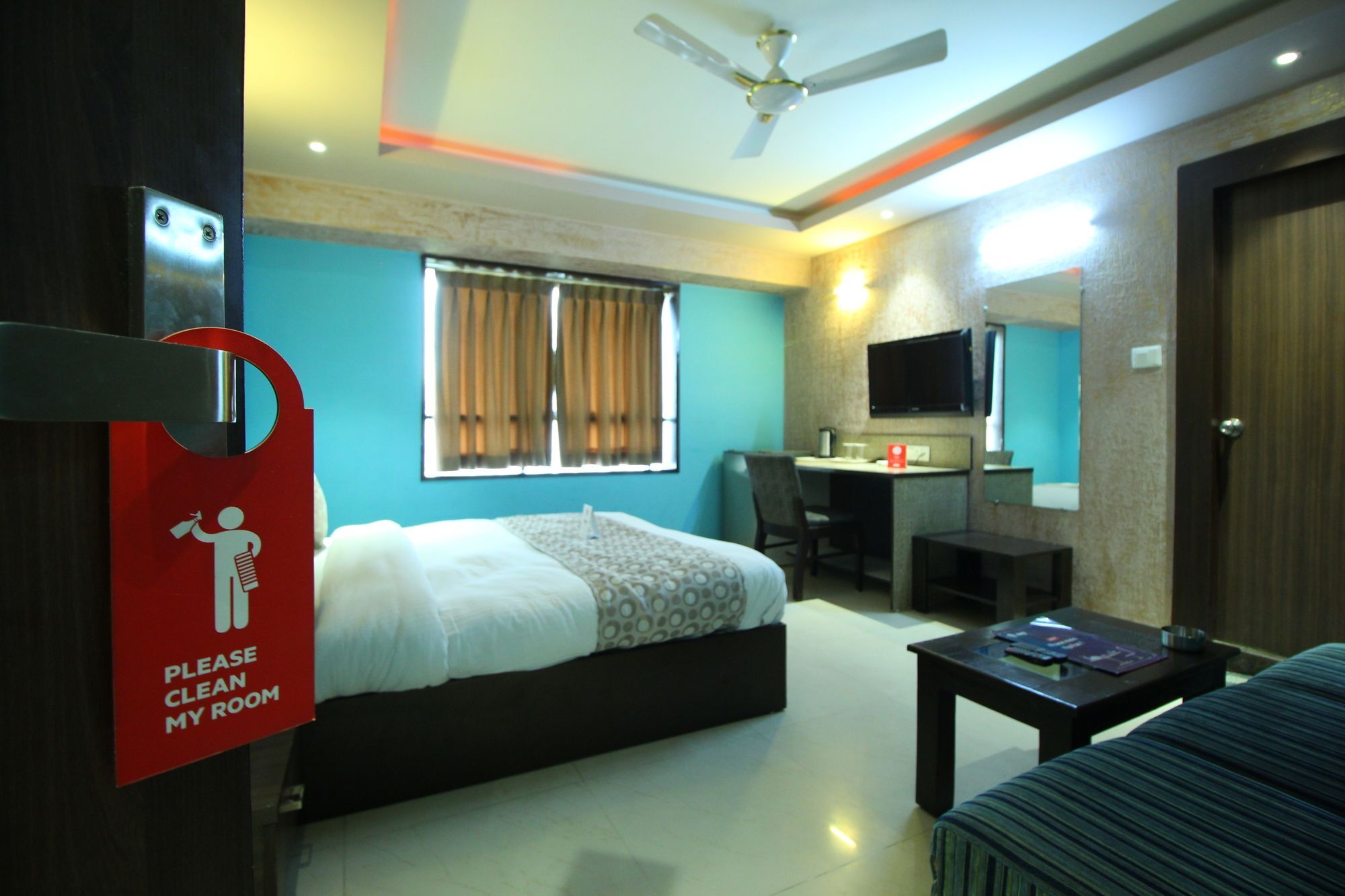 Oyo 4161 Hotel Shailly Inn 阿穆达巴 外观 照片