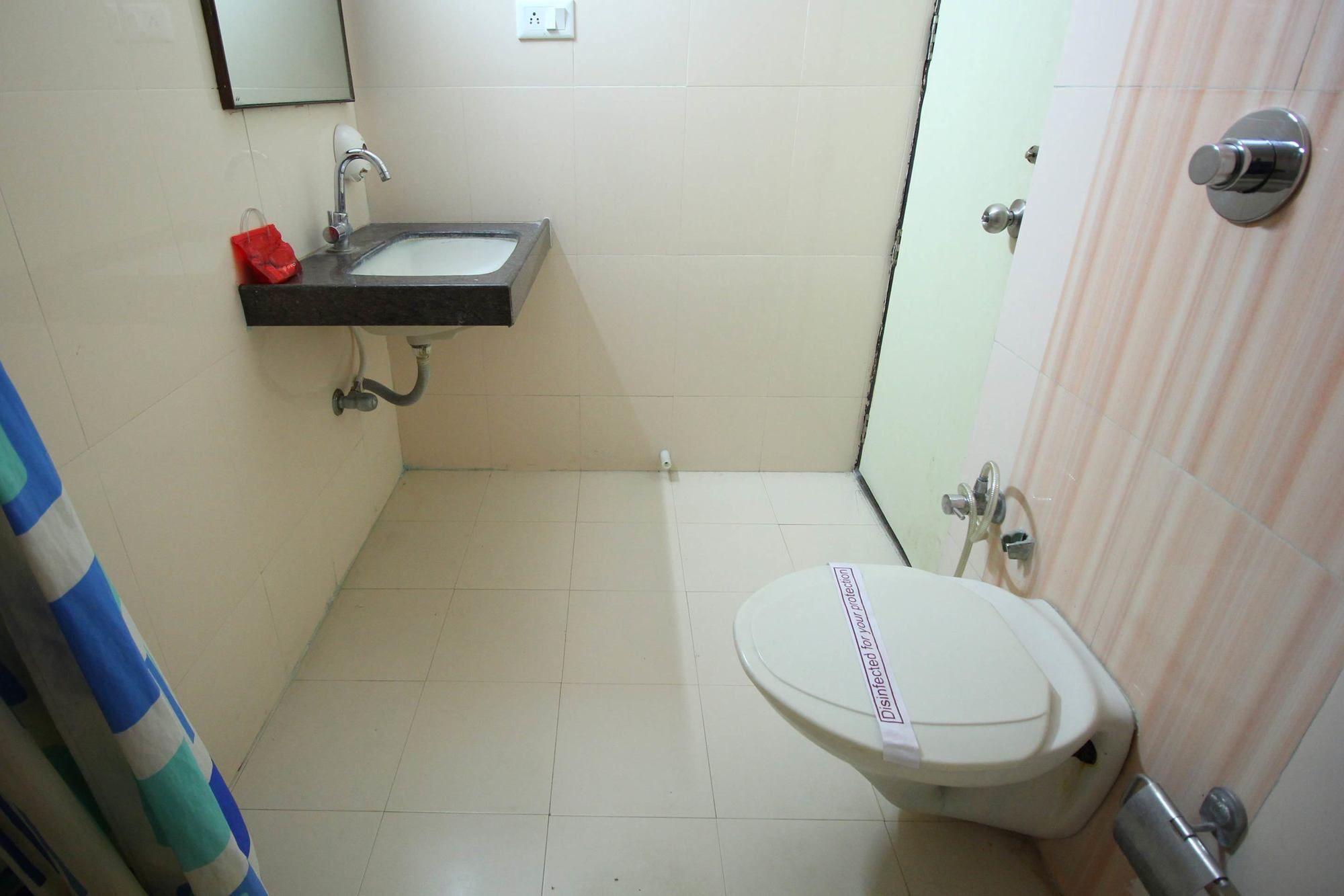 Oyo 4161 Hotel Shailly Inn 阿穆达巴 外观 照片