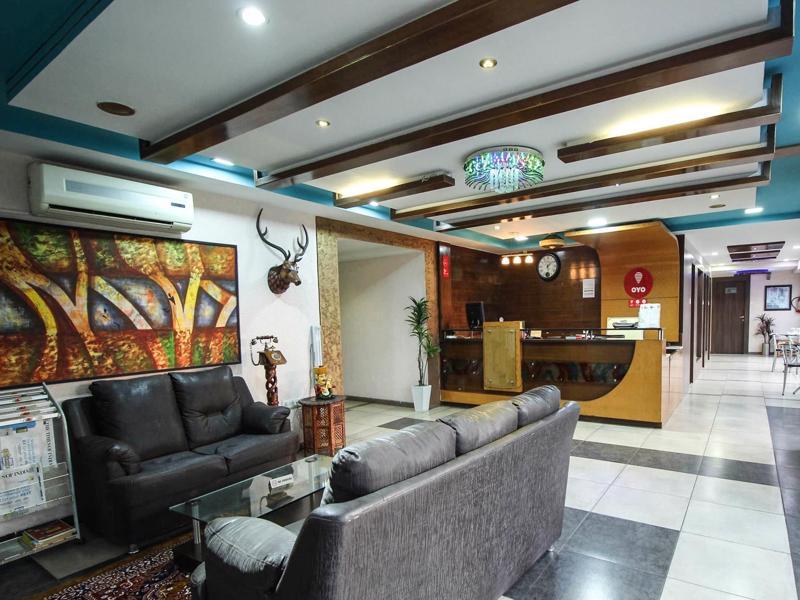 Oyo 4161 Hotel Shailly Inn 阿穆达巴 外观 照片
