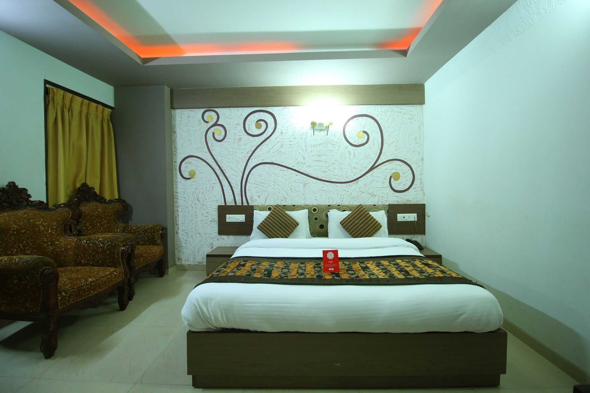 Oyo 4161 Hotel Shailly Inn 阿穆达巴 外观 照片
